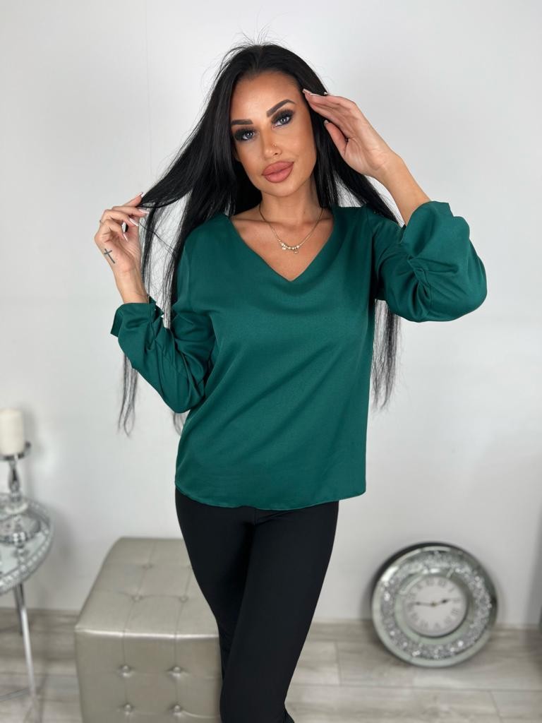 Bluzka z guzikami na rękawie