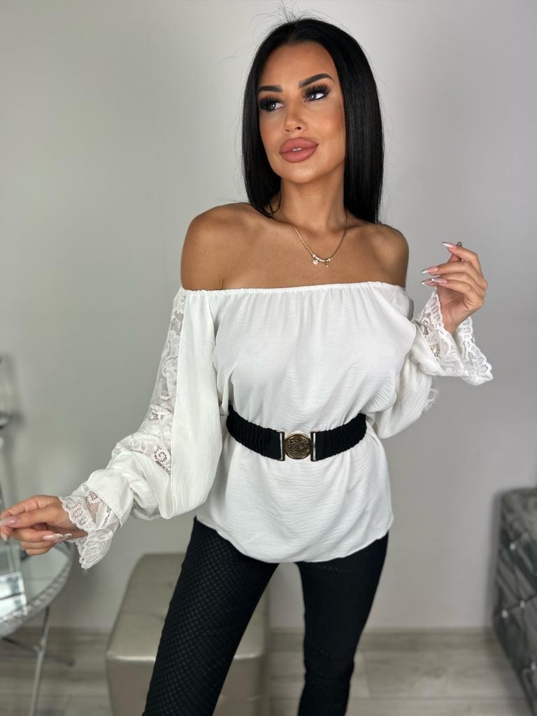 Hiszpanka z koronkową wstawką w rękawach