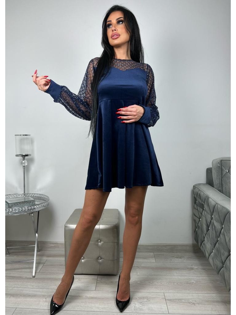 Welurowa sukienka z siateczkowym rękawem