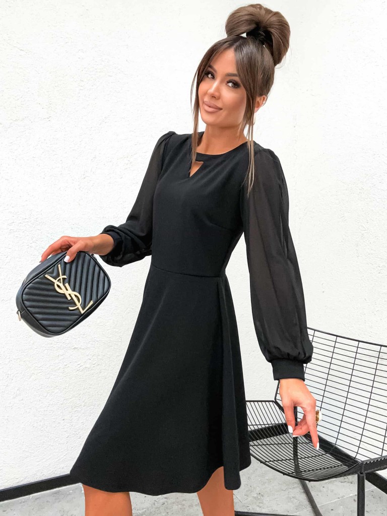 Rozkloszowana sukienka z siateczkowym rękawem