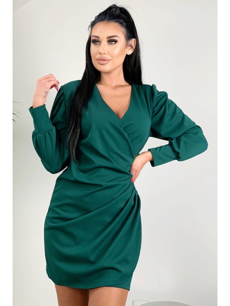 Sukienka z zakładanym materiałem