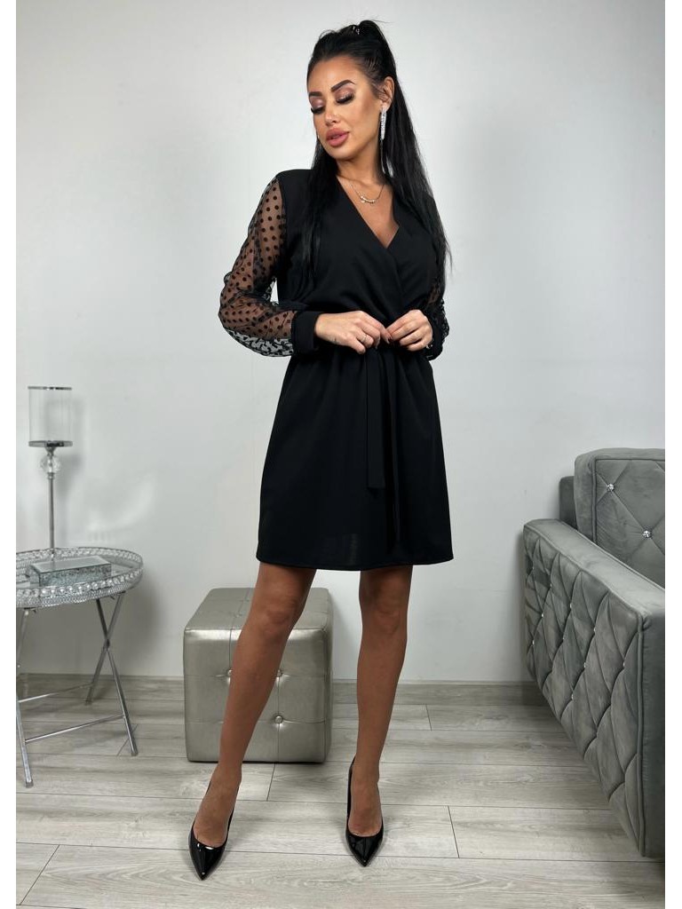 Kopertowa sukienka z ozdobnym rękawem