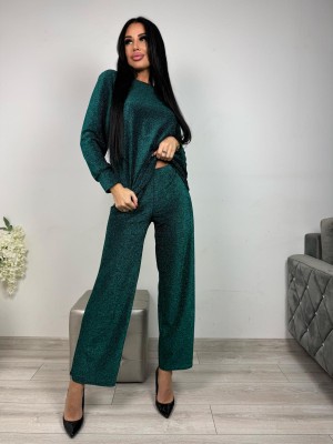 Elegancki komplet z błyszczącą nitką