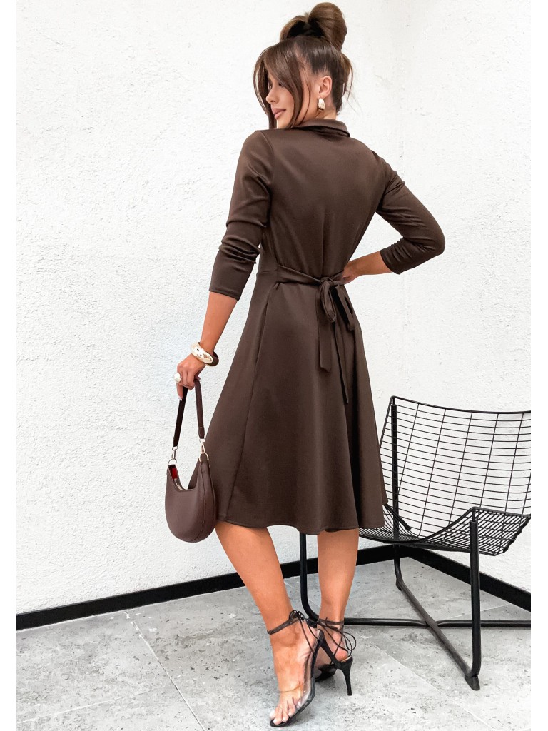 Rozkloszowana Sukienka z Kołnierzykiem