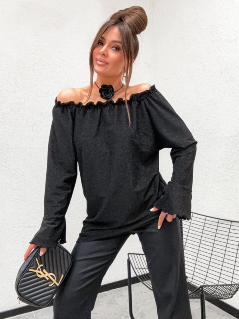 Błyszcząca Hiszpanka z szerokimi rękawami