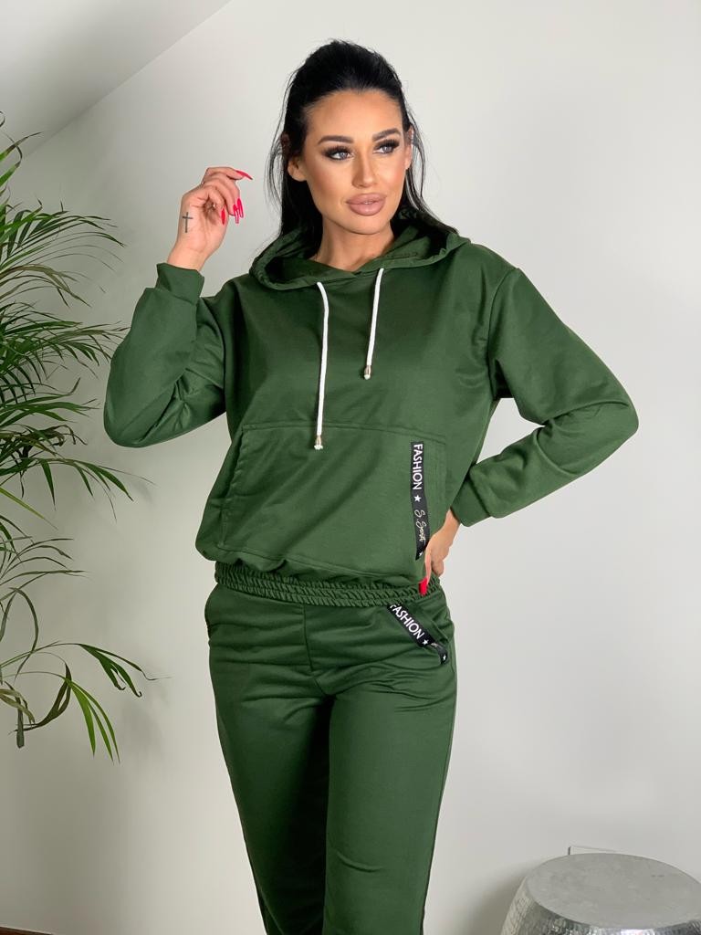 Bawełniany komplet z naszywką fashion